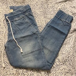 Joggers with denim-like appearance